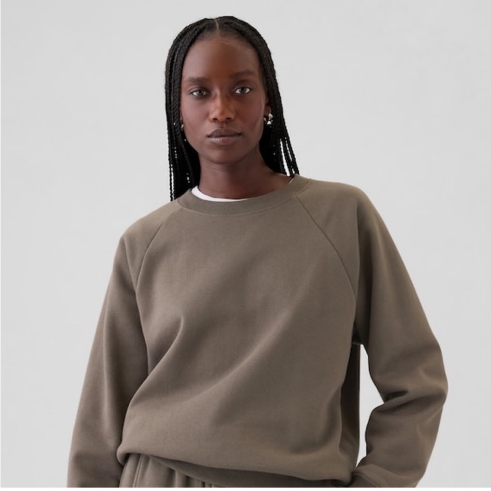 NWT Gap Sweatsuit Vintage Soft Sweatshirt and Boyfriend Joggers, Small